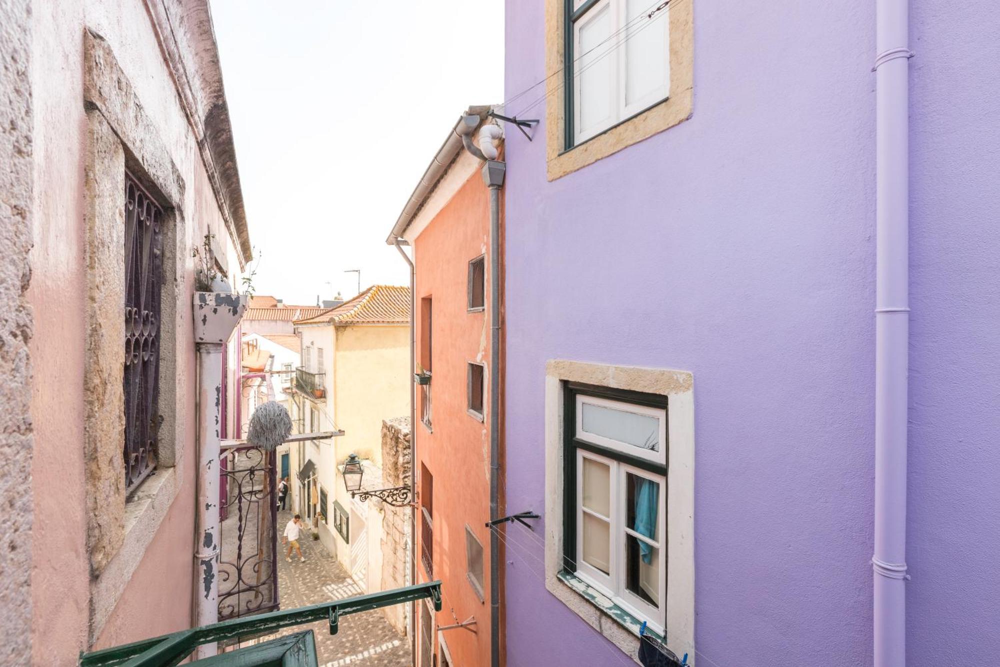 Ferienwohnung Stylish Getaway In A Mezzanine Flat By The Castle Lissabon Exterior foto