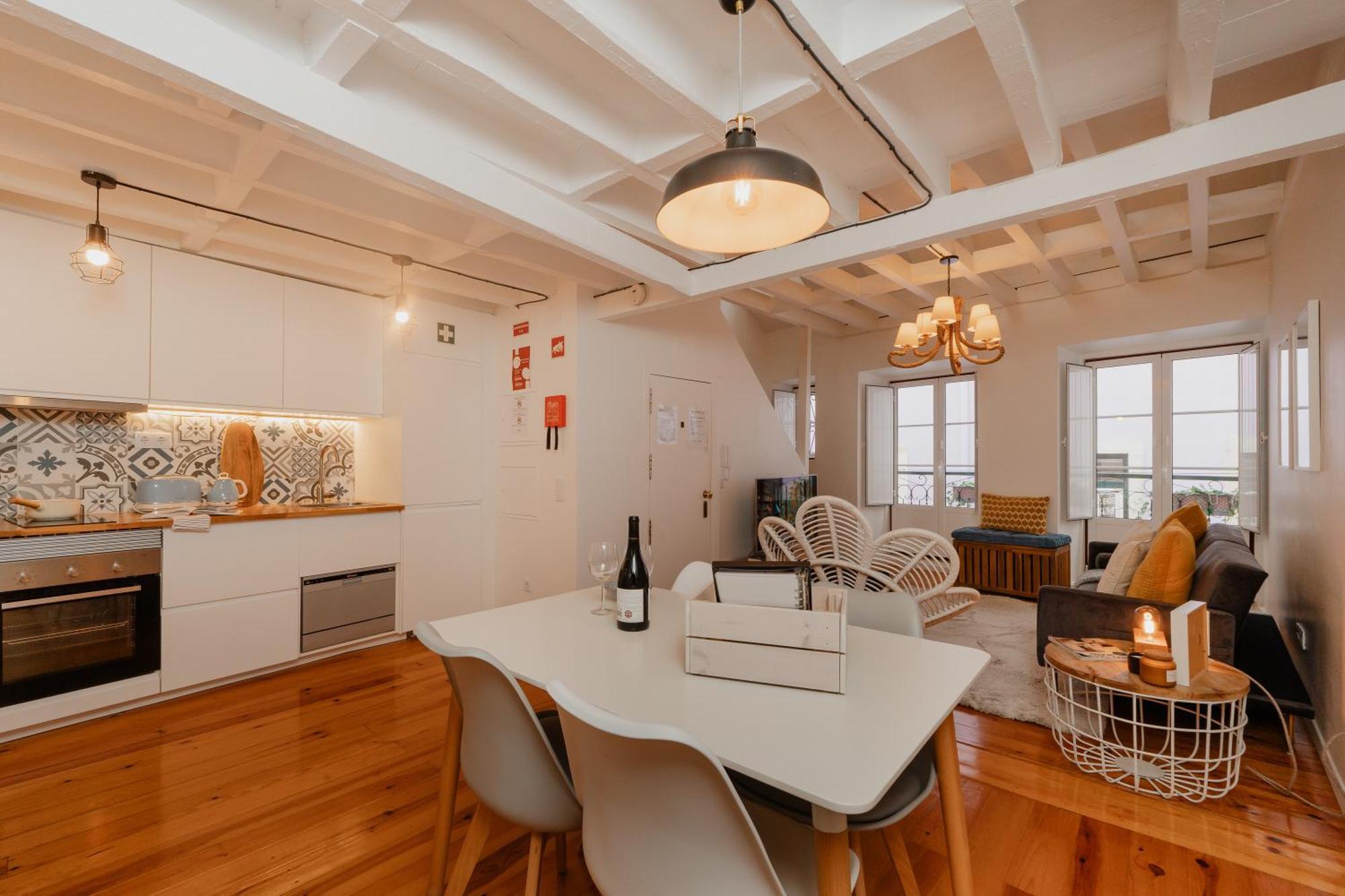 Ferienwohnung Stylish Getaway In A Mezzanine Flat By The Castle Lissabon Exterior foto