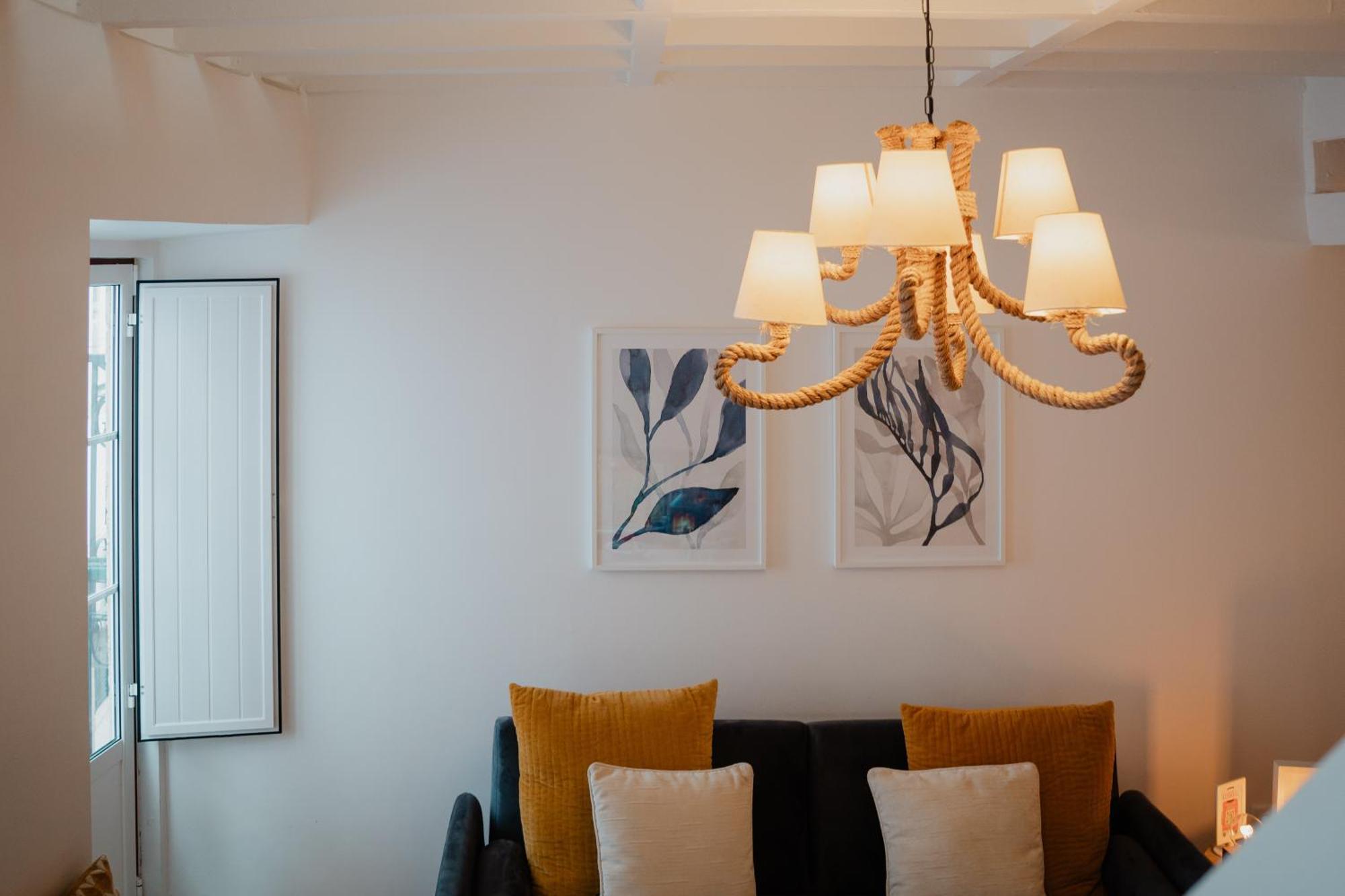 Ferienwohnung Stylish Getaway In A Mezzanine Flat By The Castle Lissabon Exterior foto