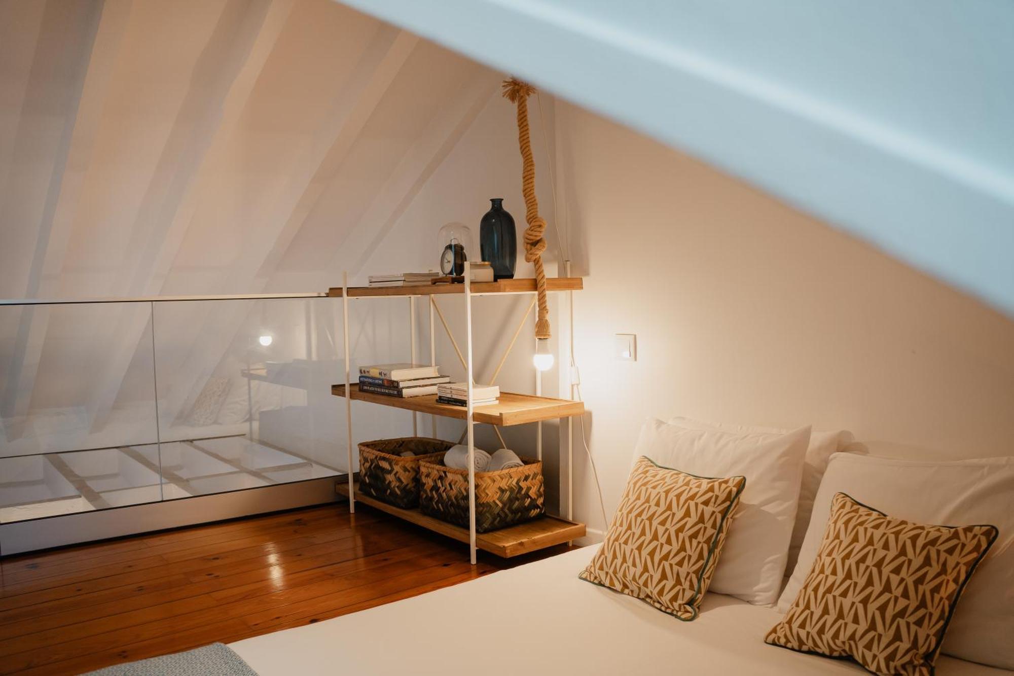 Ferienwohnung Stylish Getaway In A Mezzanine Flat By The Castle Lissabon Exterior foto